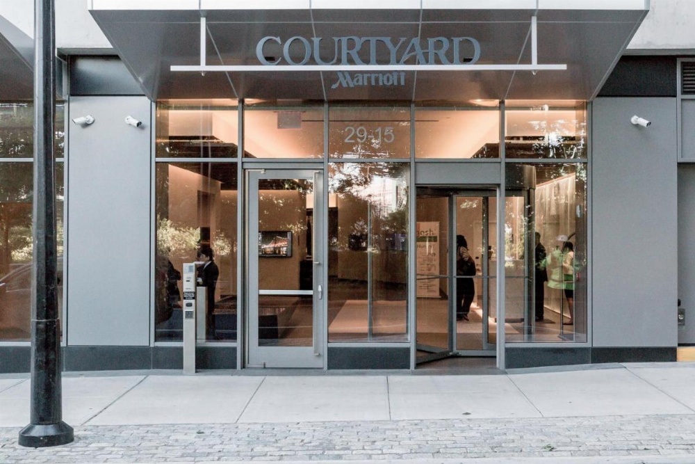 Courtyard by Marriott Long Island City/New York Manhattan View Image 23